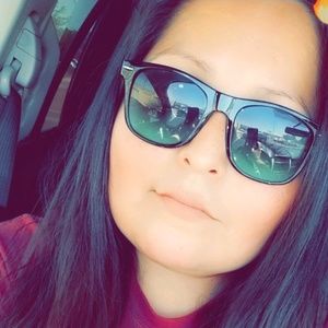 Meet your Posher, Marlissa